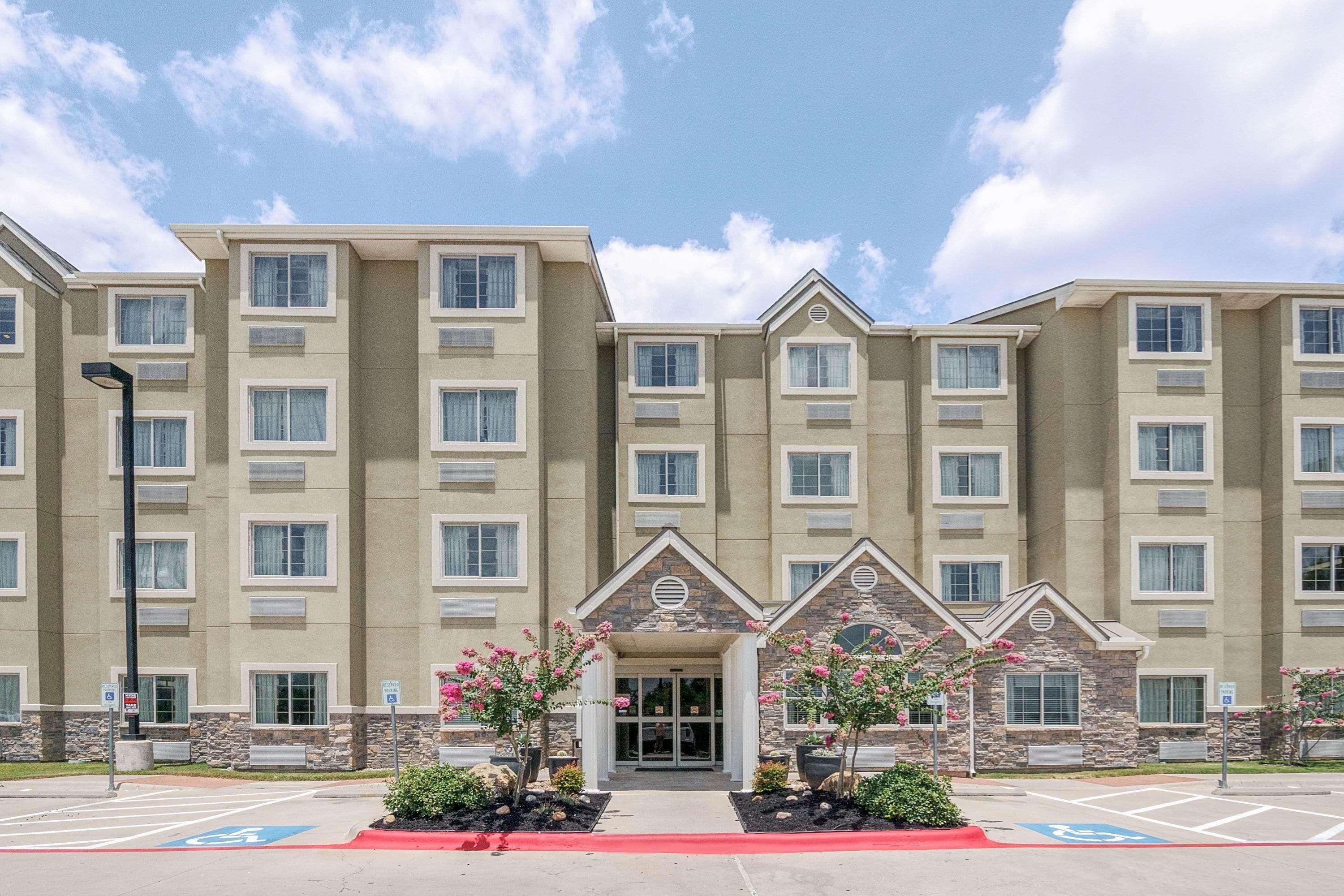 Microtel Inn & Suites By Wyndham Austin Airport Εξωτερικό φωτογραφία